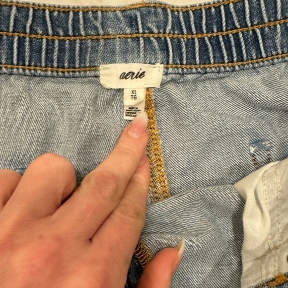AERIE Elastic Waist Stretchy Comfy Lightweight Denim Jean Shorts Size XL EUC - Picture 5 of 5